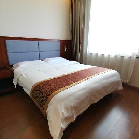 Beijing Gongmei Blue Peacock Business Hotel Dış mekan fotoğraf