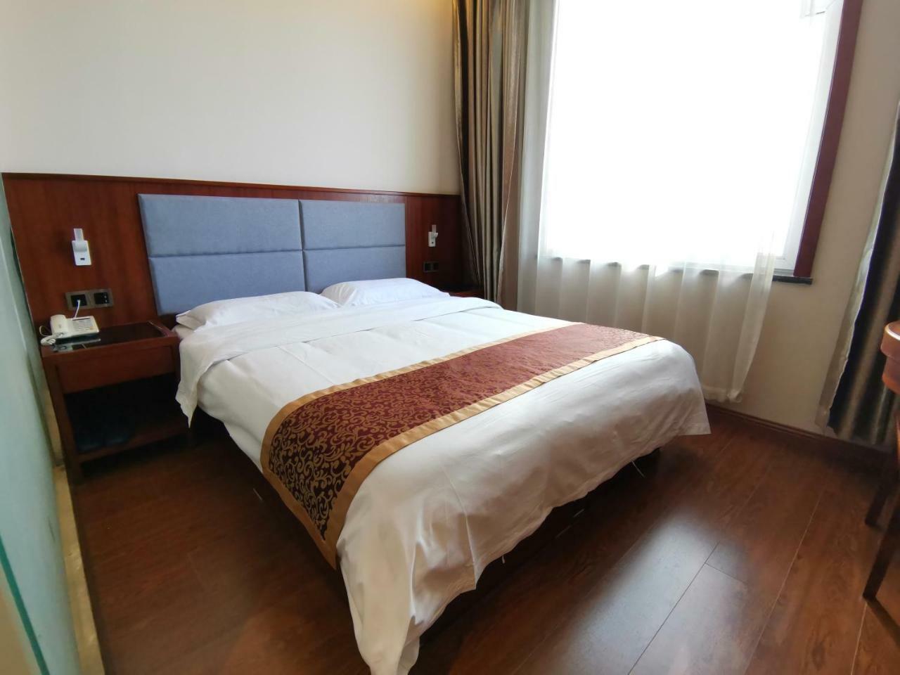 Beijing Gongmei Blue Peacock Business Hotel Dış mekan fotoğraf