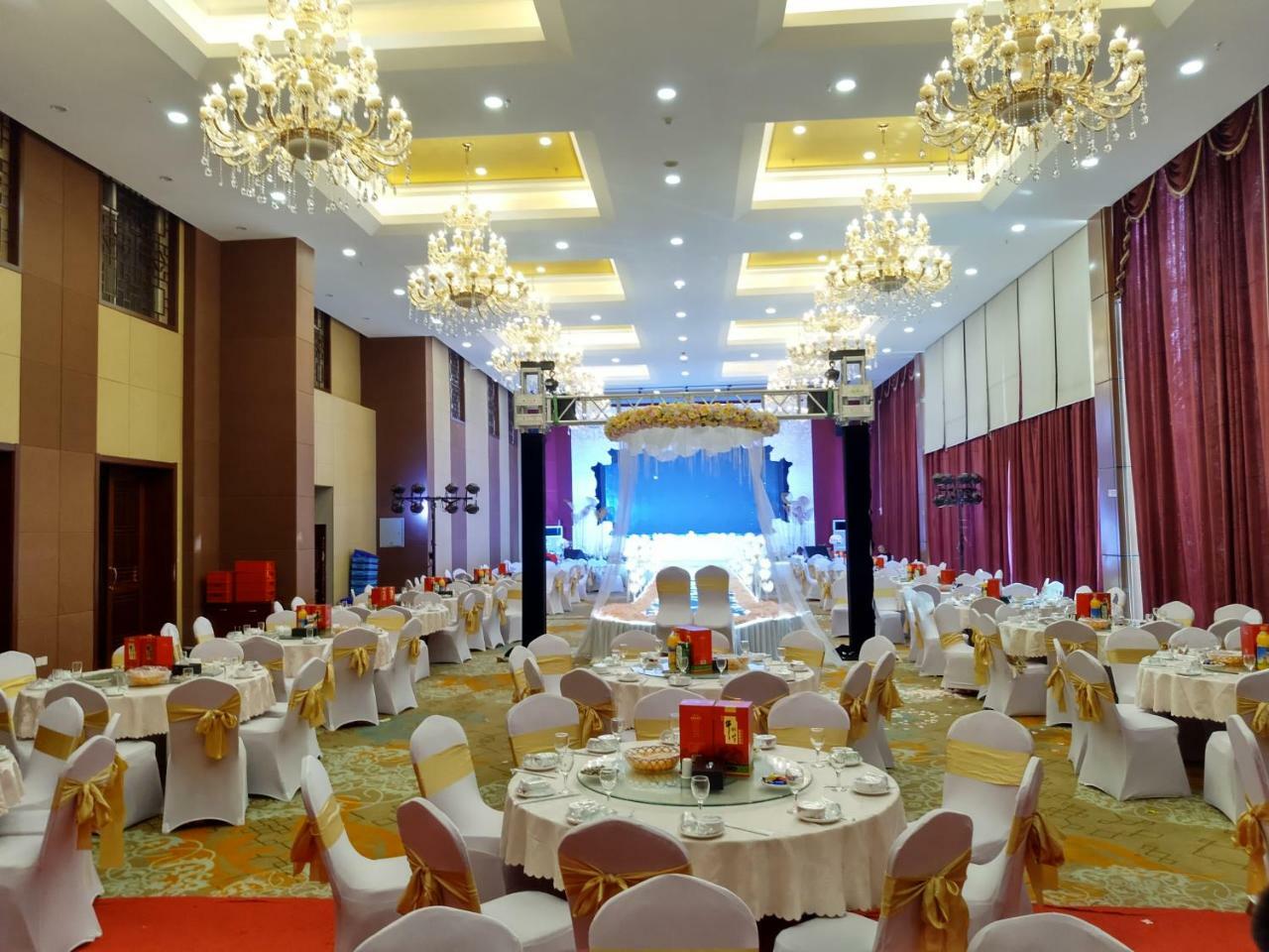 Beijing Gongmei Blue Peacock Business Hotel Dış mekan fotoğraf