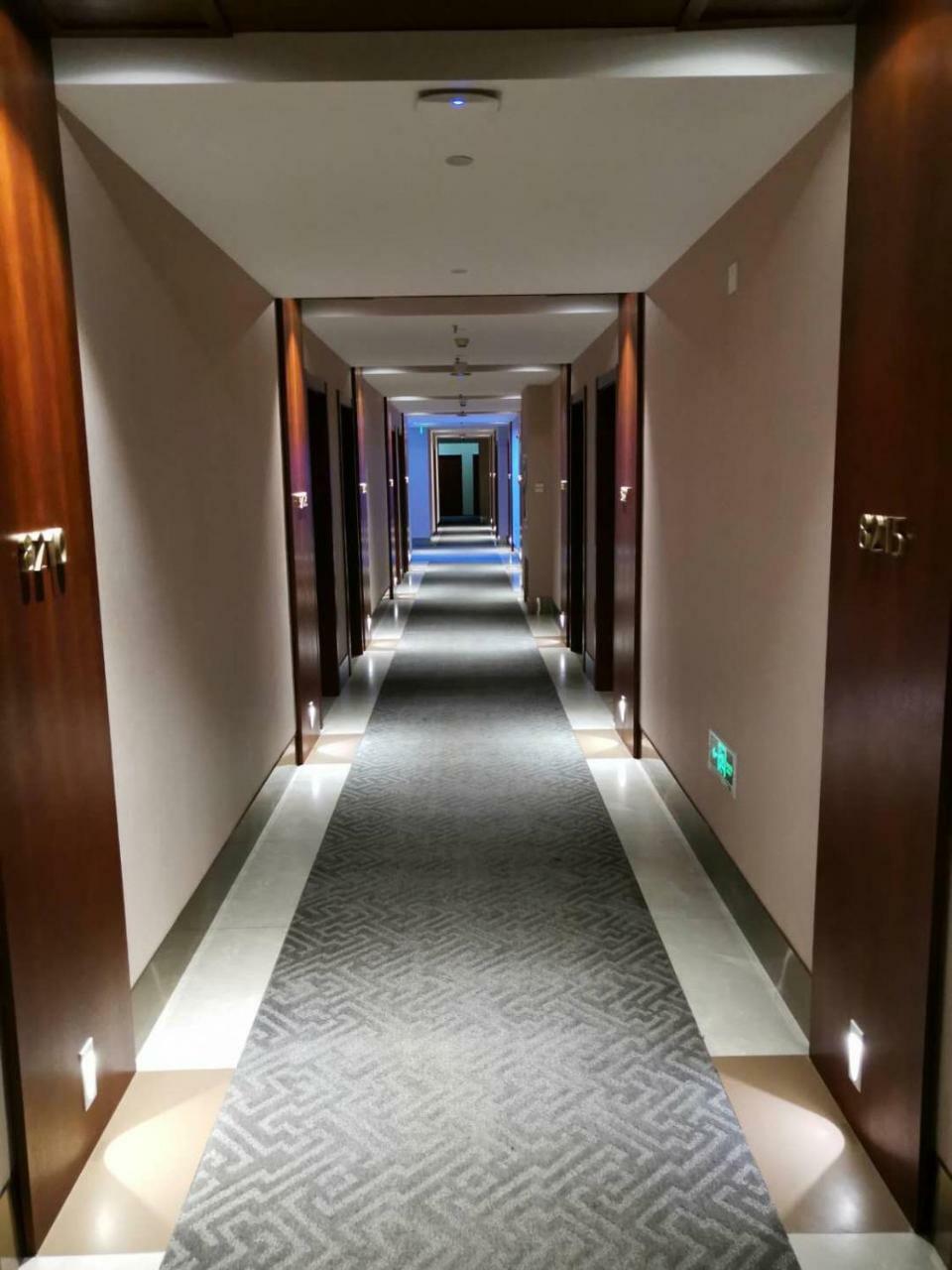 Beijing Gongmei Blue Peacock Business Hotel Dış mekan fotoğraf